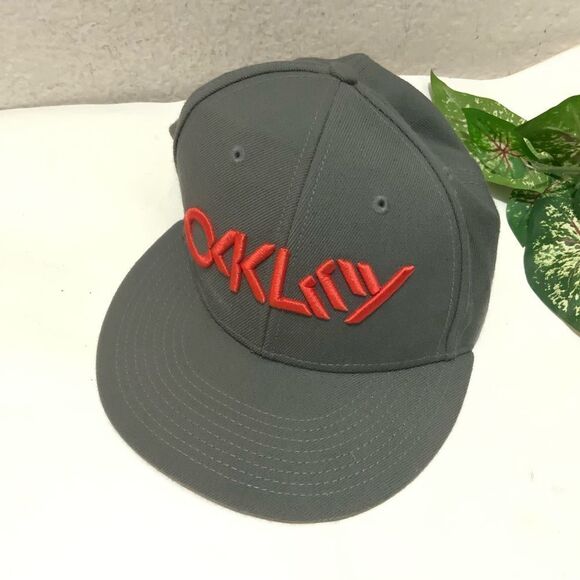 Oakley California High Embroidered Script Hat Snapback Gray Red Adjustable OSFA - Picture 2 of 8